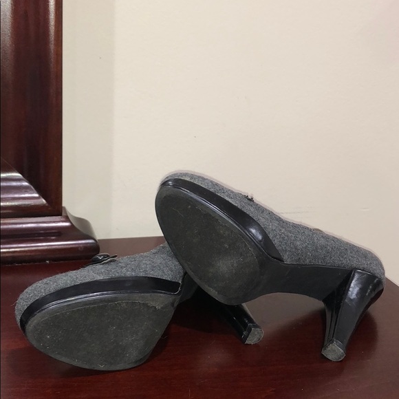 Heels - Picture 4 of 4